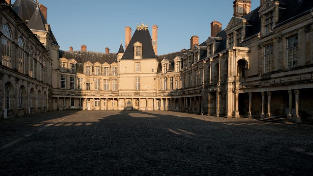 Cour ovale