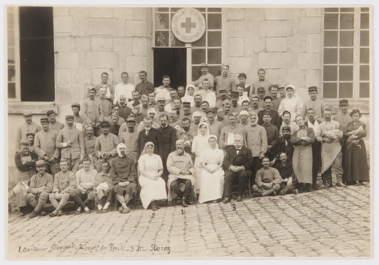 The Hospital at the Tibre Pavillon in 1914. Staff and Wounded