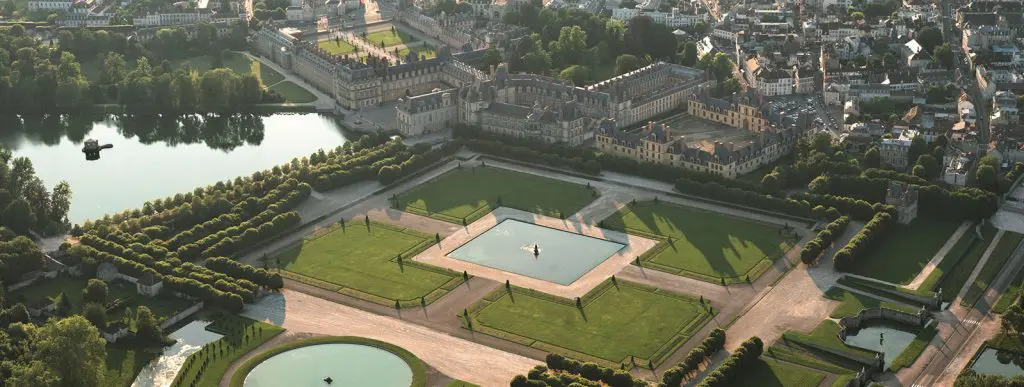 Vue aérienne des jardins du château de Fontainebleau