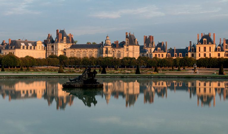 Who are we? - Château de Fontainebleau