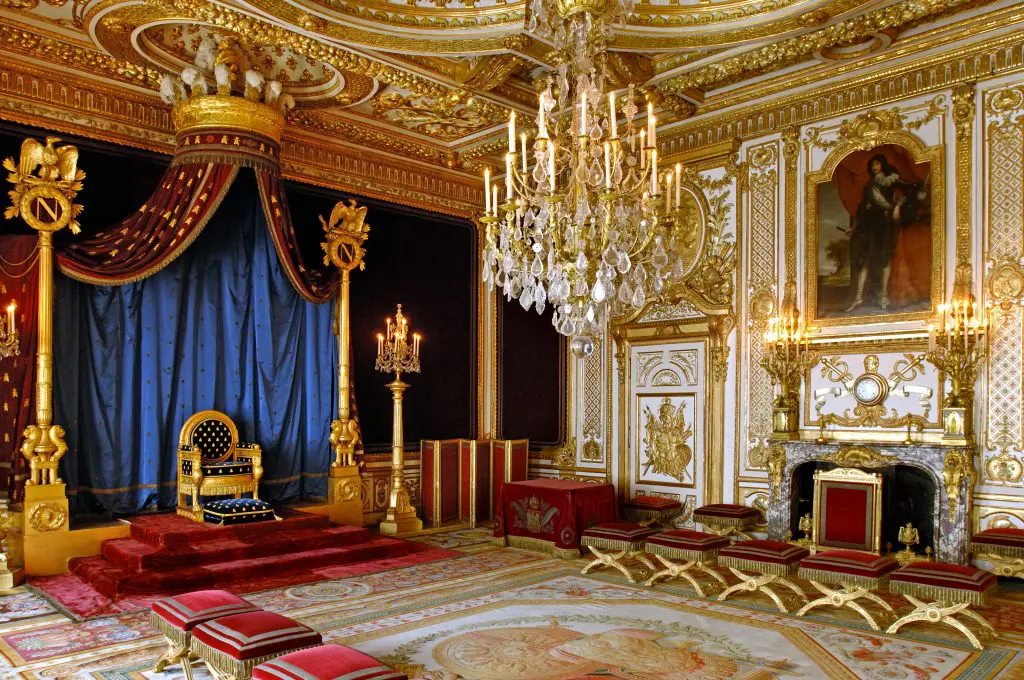 Salle du Trône du chateau de Fontainebleau : seule salle du trône napoléonienne conservée au monde ! (c) Jérôme Schwab