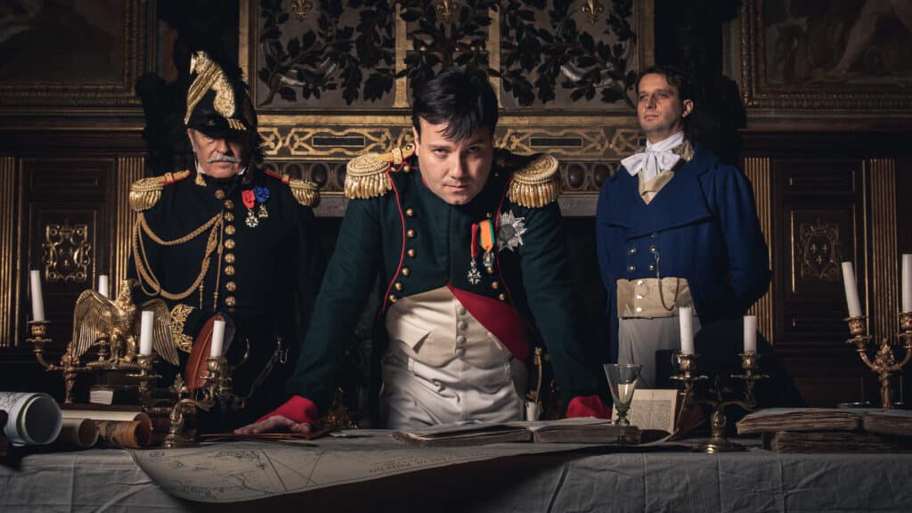 Reconsitutions historiques Napoléon I er Adieux à sa garde - Immersive historical reenactments Napoleon 's Farewell to his guard
